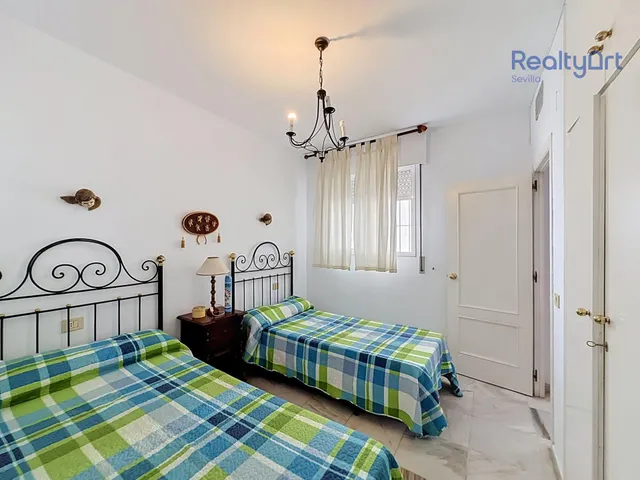 ALQUILER APARTAMENTO EN ZONA PARLAMENTO — 12