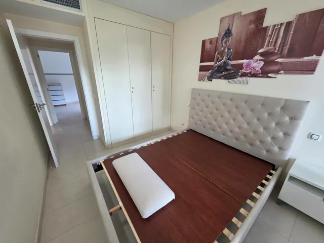 2 DORMITORIOS 1 BAÑO — 8