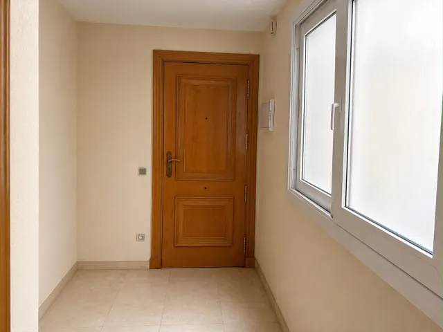 Espectacular piso de 144 m2 en jardines de medina, Almería — 6