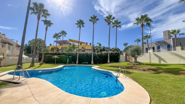 Casa adosada de 4 dormitorios en El Rosario, Marbella — 16