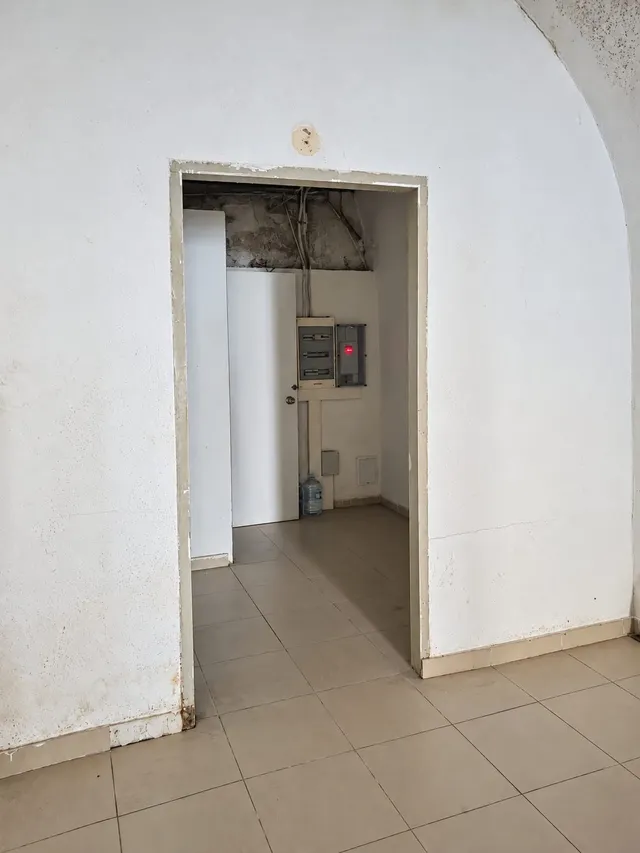 Local comercial de 111 m2 en pleno centro de Tortosa — 7
