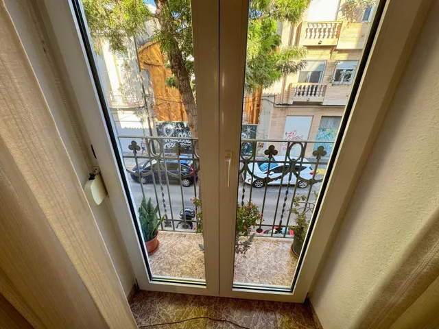 PISO PRIMERA PLANTA CÉNTRICO — 15