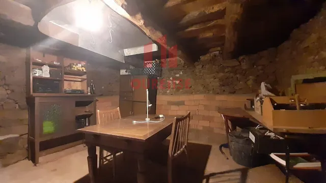 CASA CON GALPÓN, PATIO Y PEQUEÑA PARCELA CERCA DE CELANOVA — 10