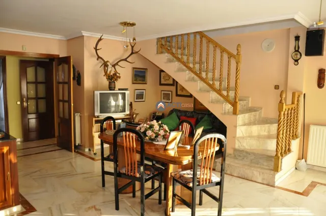 Duplex en zona mejostilla - rosales — 12