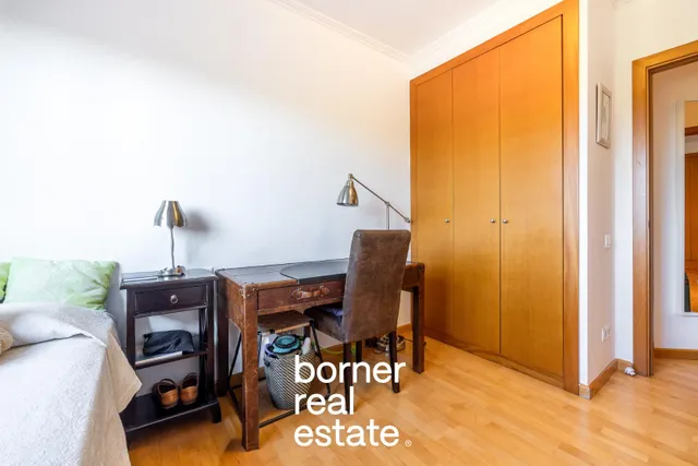 Piso en venta en Calle de Josep Puig i Cadafalch — 33