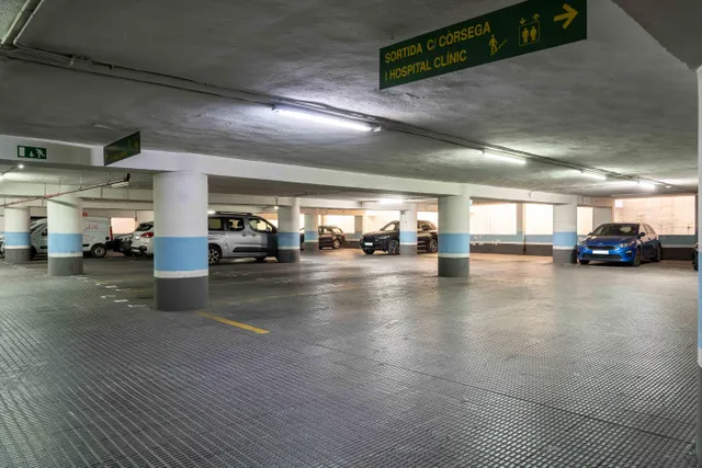 Parking de moto 2m² en alquiler - Eixample — 19