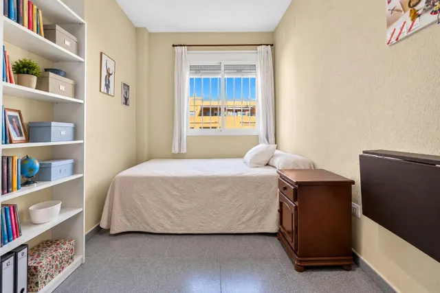 Casa adosada en venta en los bermejales — 41