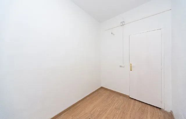 Piso planta -1 Sotano en Calle Natzaret, Barcelona — 25
