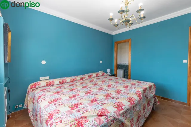 ESPECTACULAR CASA CON PISCINA EN LAS GABIAS — 22