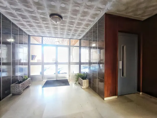 Oportunidad en Pontevedra centro con ascensor y exterior — 30