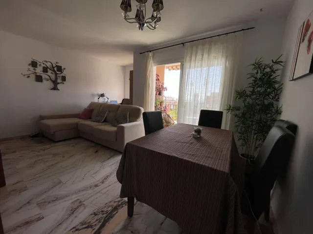 Piso con terraza, vistas al mar y plaza de garaje en Arroyo de la Miel, Benalmádena — 13