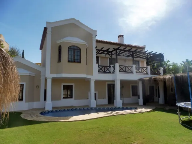 Precioso chalet de 6 dormitorios a 600m de la playa — 31
