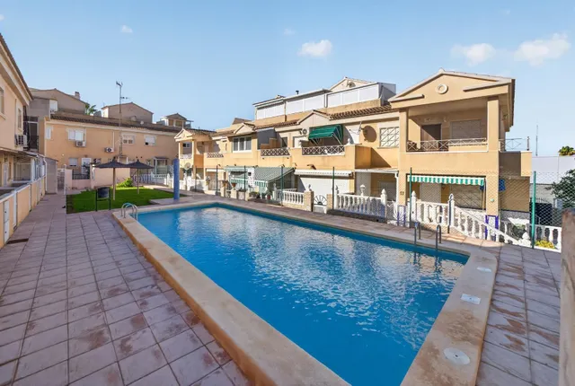 Res. Europa - Bungalow reformado con jardín, 2 dormitorios y entrada para el coche — 5