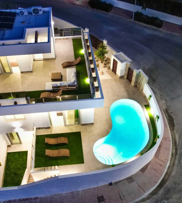 Villa de 5 dormitorios a la venta con estupendas vistas al campo de Golf "La Marquesa" — 24