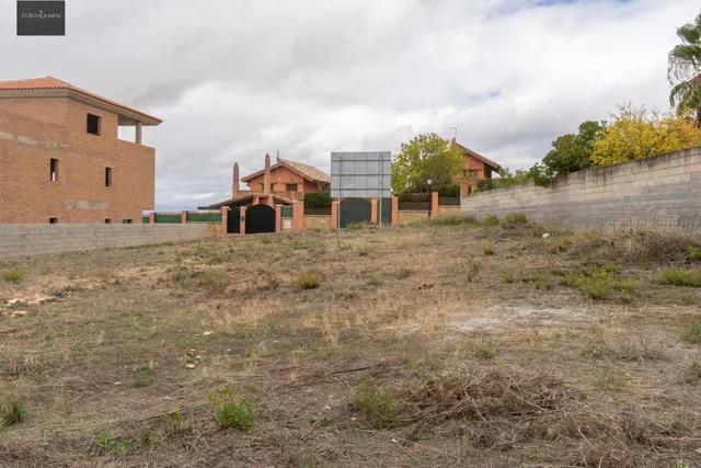 VENTA DE PARCELA EN LA URBANIZACIÓN CAÑADAS DEL PARQUE — 15
