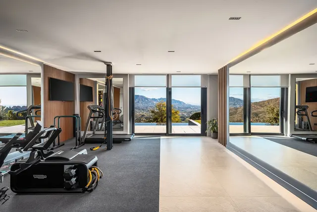 Chalet 6 habitaciones 640m² en venta - Ojen pueblo — 27