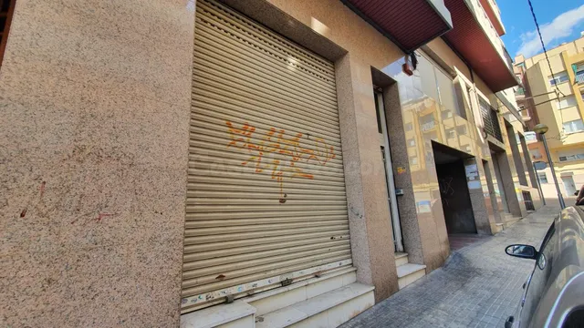 LOCAL COMERCIAL EN CERDANYOLA DEL VALLÈS - foto 2