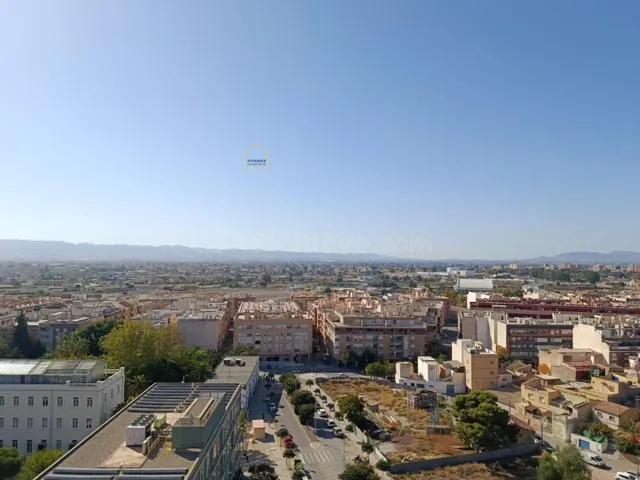 Ático de 4 dormitorios, 3 terrazas y piscina, a la venta en  - foto 5