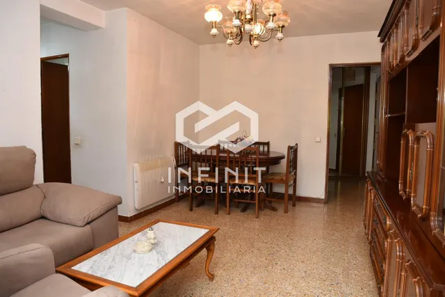 ¡IMAGINA LO QUE PUEDE LLEGAR A SER!... Una gran vivienda con alma y potencial en una de las mejores ubicaciones de Alcalá. — 25