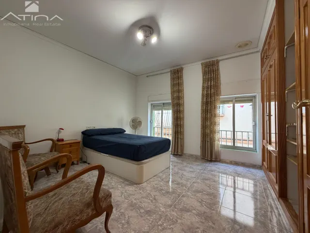 Casa de pueblo en Beniarjó con 3 dormitorios, terraza y mucho encanto. — 28