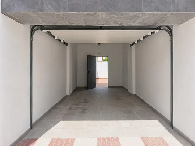 Estrena vida en Churriana de la Vega: — 15