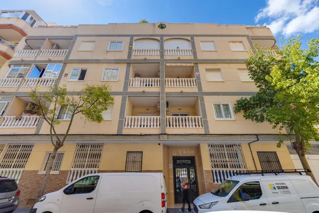 Apartamento de dos dormitorios a escasos 150 metros de la playa del cura, en torrevieja — 29