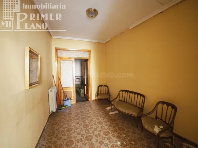 *¡OPORTUNIDAD! Casa para reformar, junto a calle Oriente, co - foto 4