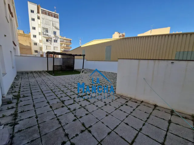 *750€ al mes* inmobiliaria la mancha alquila piso con garaje en el centro de Albacete — 14