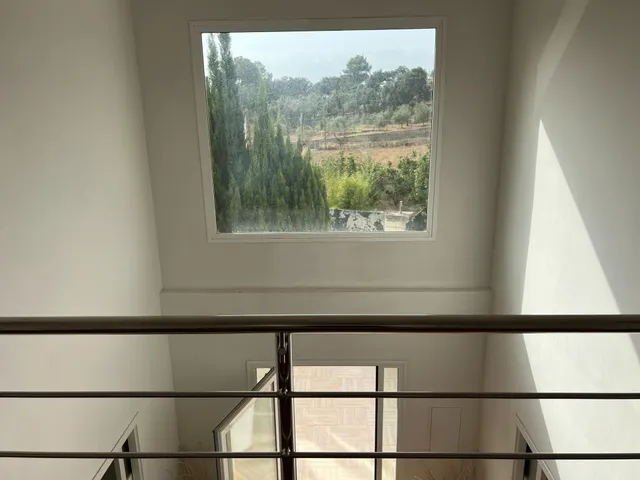 FINCA RÚSTICA EN VENTA CON PISCINA Y JARDÍN — 28