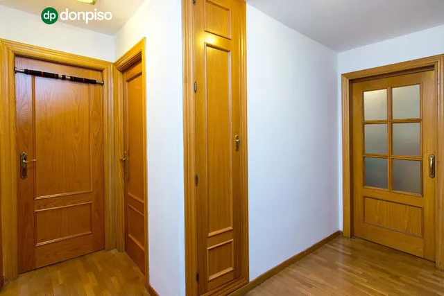 Piso de dos dormitorios con garaje — 16