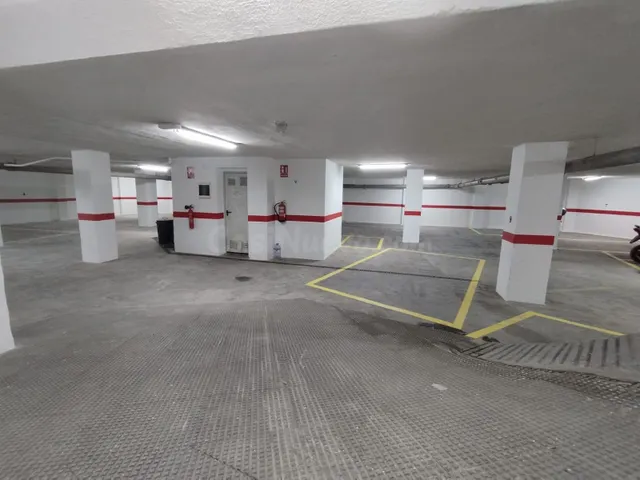 PLAZAS DE GARAJE EN ALQUILER JUNTO PLAZA EUROPA - foto 4