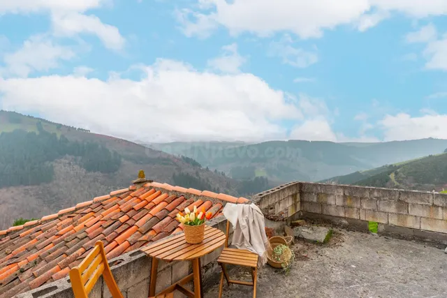 Refugio natural en Cangas del Narcea: Dos casas, terreno y v