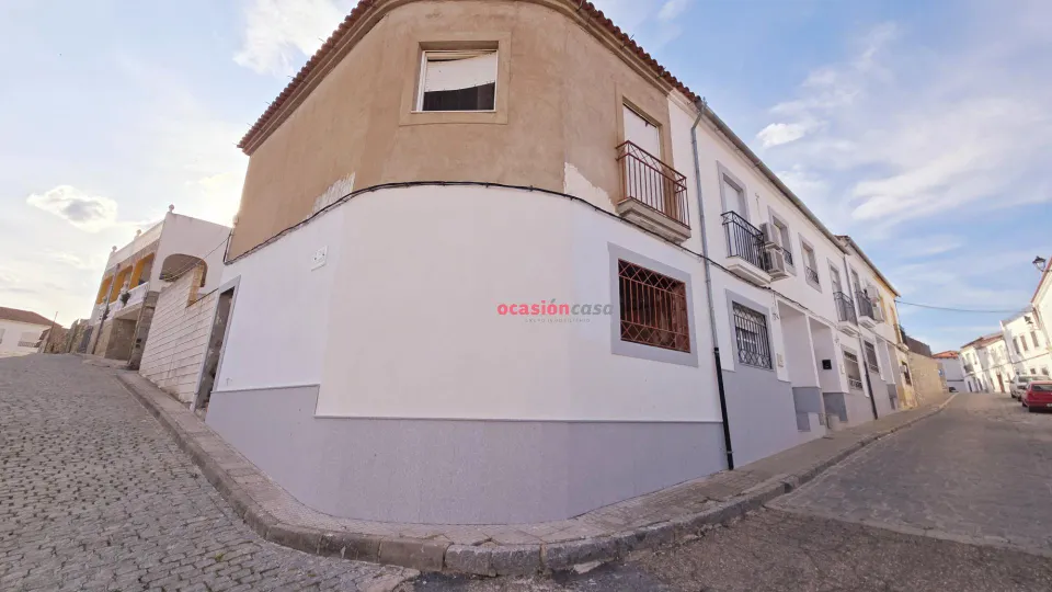 DUPLEX  EN VENTA EN  PEDROCHE