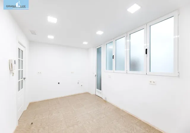 PISO DE 5 DORMITORIOS EN CALLE RECOGIDAS — 9