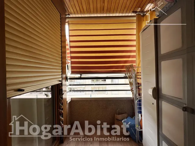 PRECIOSO REFORMADO CON BALCÓN Y ASCENSOR — 35