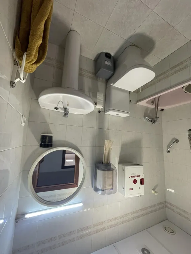 LOCAL COMERCIAL A ROQUETES DE 195m2 — 12