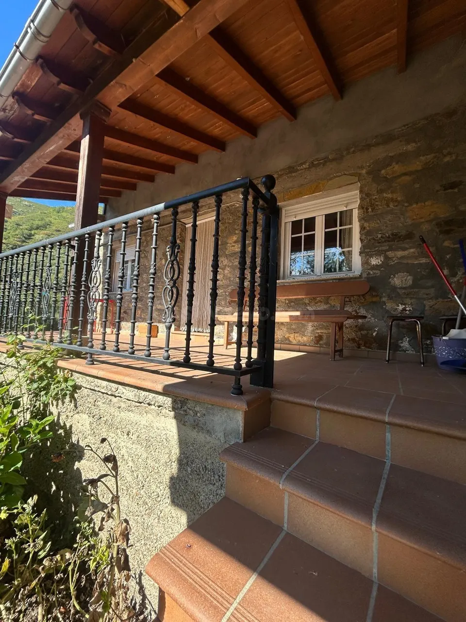 Encantadora Casa de Piedra en Villafranca del Bierzo por solo €65,000