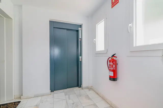 Precioso duplex moderno con patio — 36