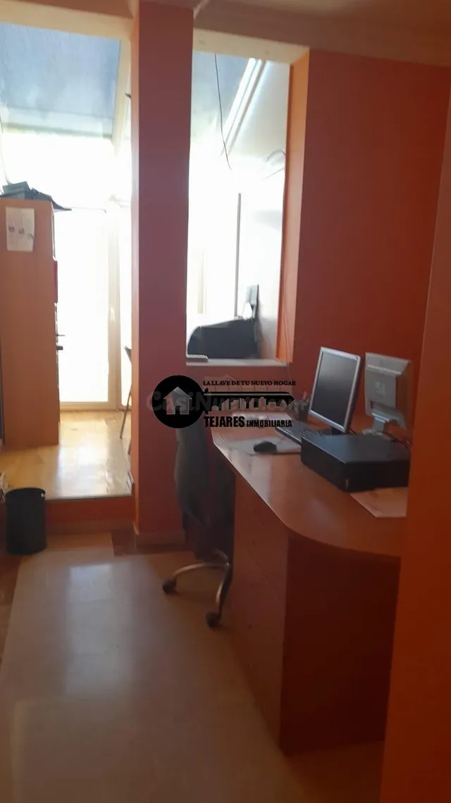INMOBILIARIA TEJARES- ALQUILA EXCELENTES OFICINAS CENTRICAS-