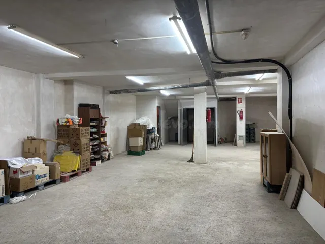 Local comercial 3 habitaciones 222m² en alquiler - Raval - P - foto 3