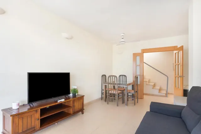 ÁTICO DÚPLEX CON DOS TERRAZAS FRENTE AL MAR — 8