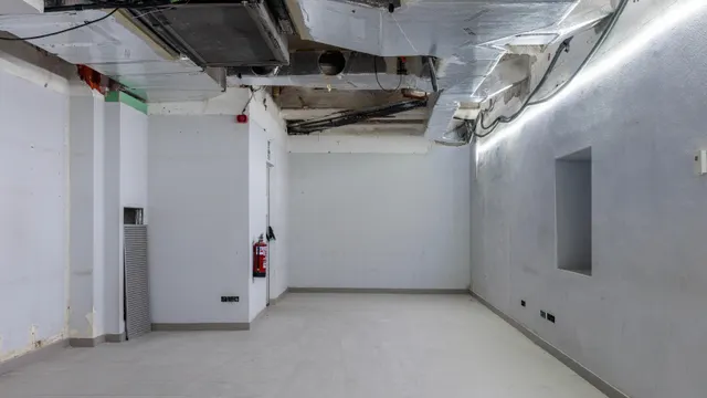 Local comercial 333m² en alquiler - Eixample — 15