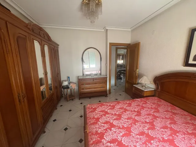 Edificio de dos apartamentos con terraza y garaje — 25