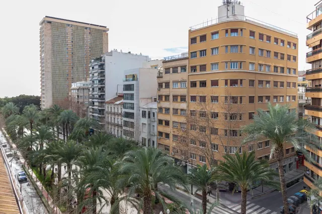 Espectacular piso reformado de 4 dormitorios en pleno centro - foto 4
