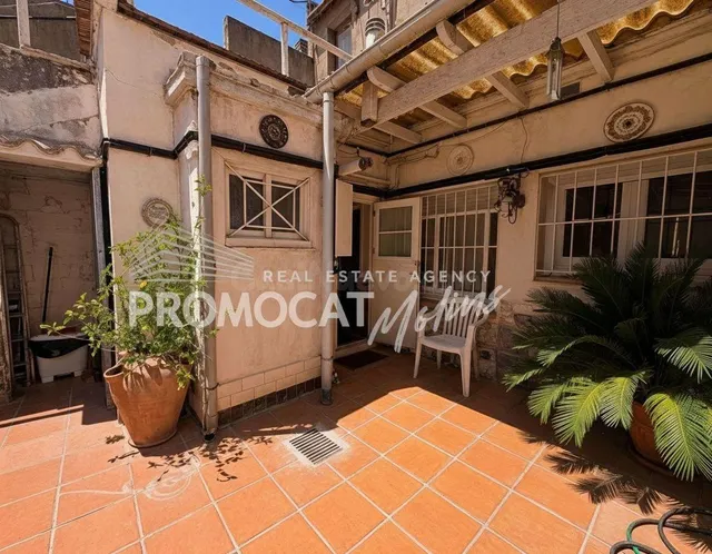 Casa de pueblo con jardín, aparcamiento y derecho a vuelo en - foto 3