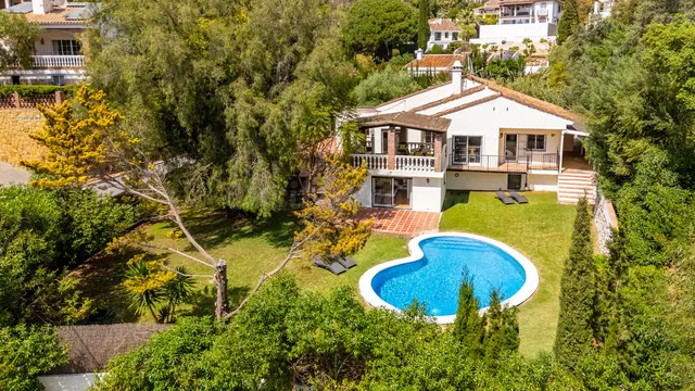 Chalet 4 habitaciones 384m² en venta - Marbella - foto 2