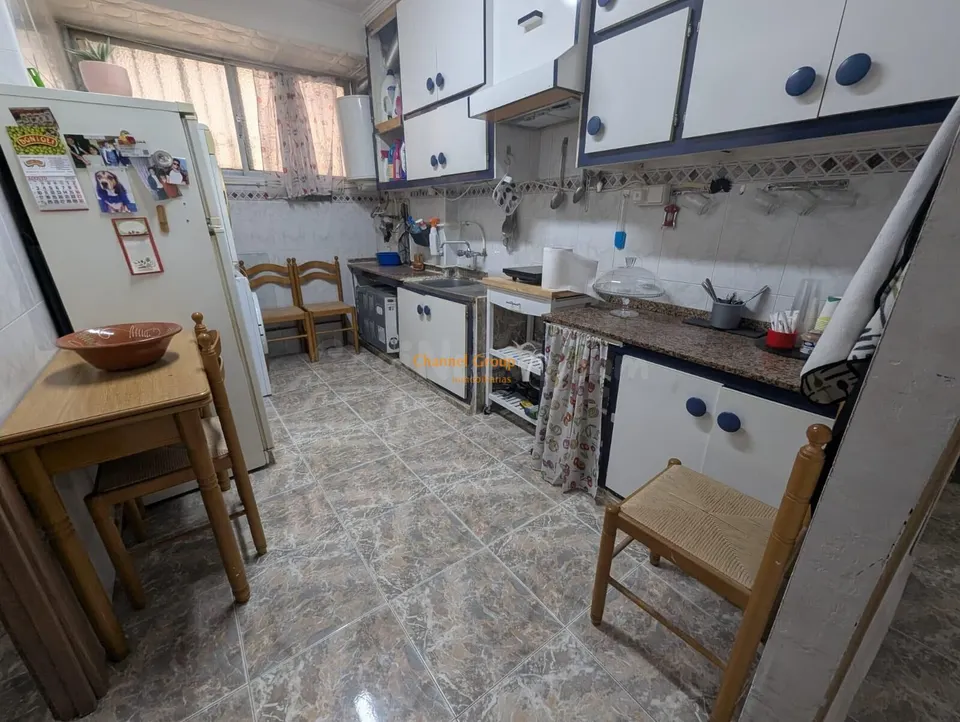 Se vende planta baja en zona la rata.