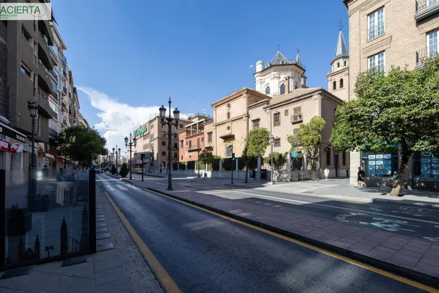 Piso y cochera en venta junto Acera de Darro. — 39
