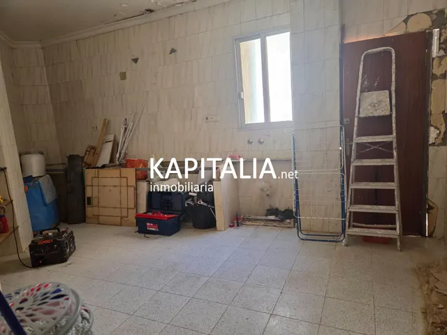 venta de solar con almacén en Beniarres - foto 2