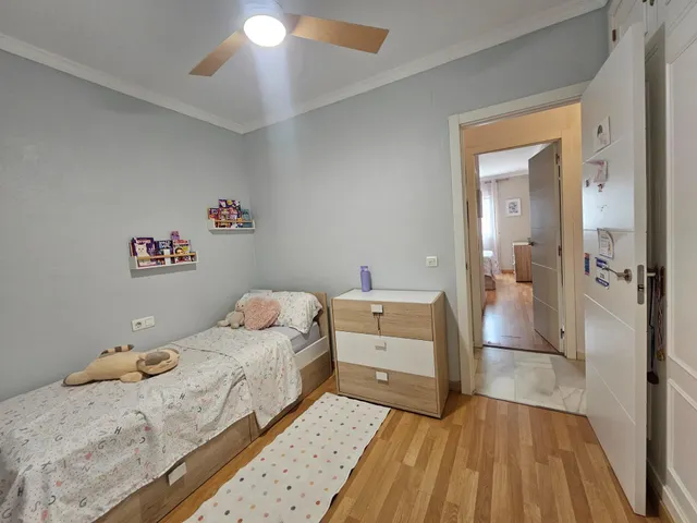 Piso familiar con Garaje, Trastero y Piscina en El Pinillo, a 800 Metros del Mediterráneo — 43